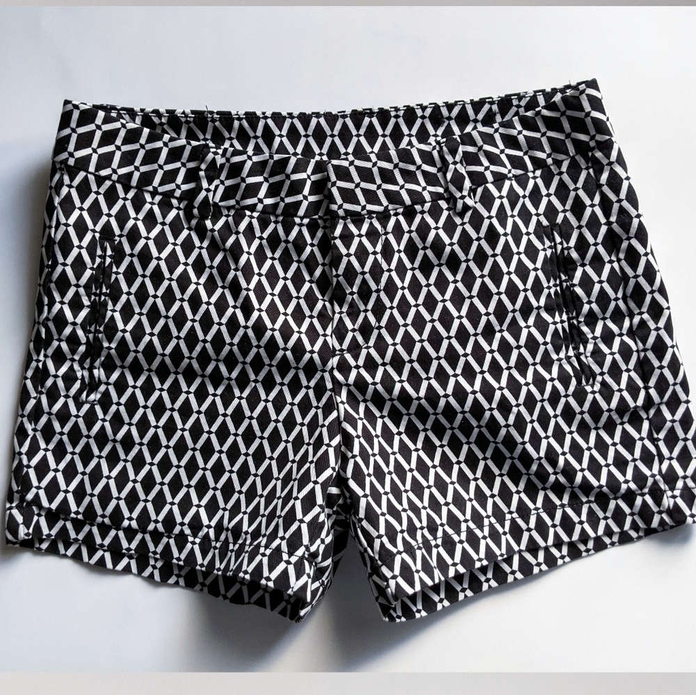 Stylus Black White Geometric Lattice Print Shorts with Pockets, Unlined- sz 2